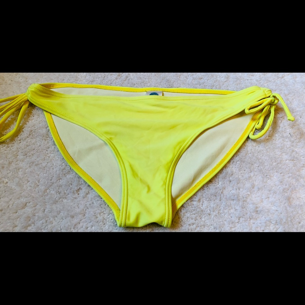 Island world bikini bottoms
